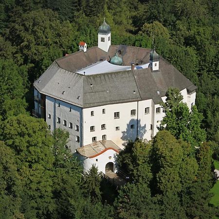 Hotel Schloss Amerang ภายนอก รูปภาพ