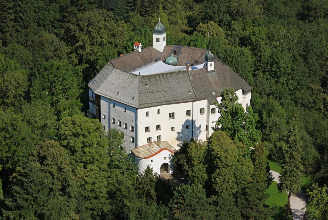 Hotel Schloss Amerang ภายนอก รูปภาพ