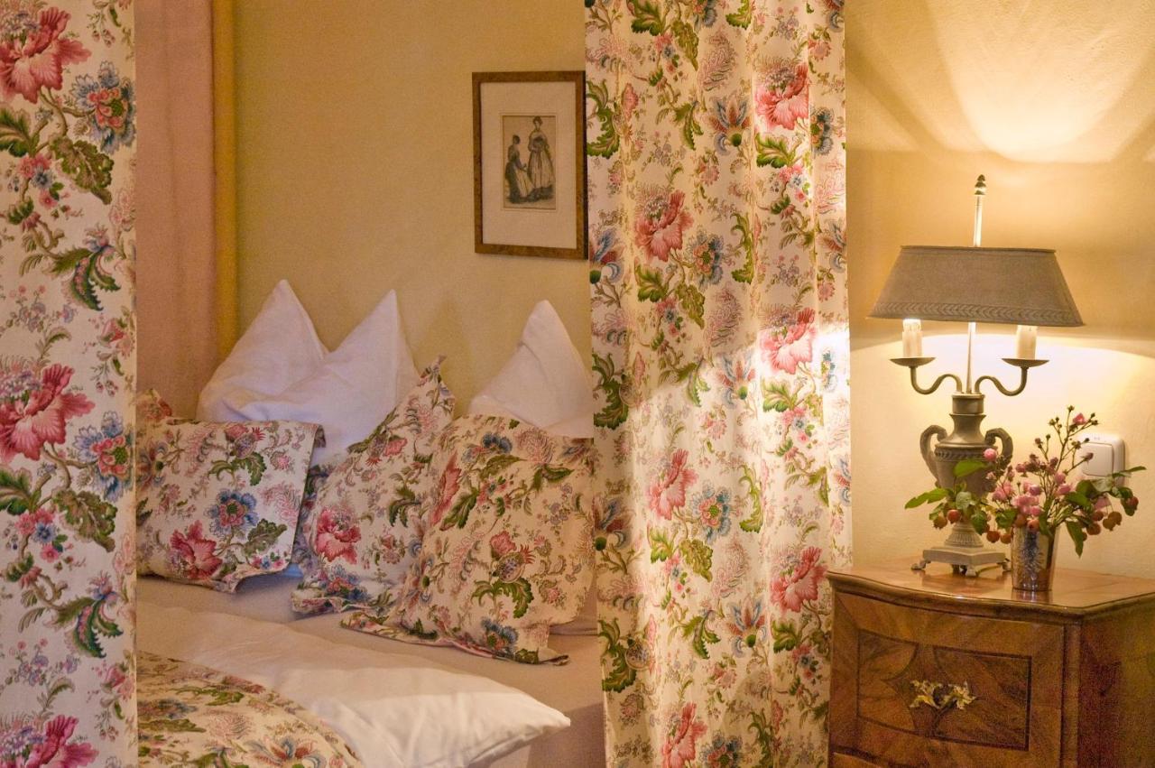 Hotel Schloss Amerang ภายนอก รูปภาพ
